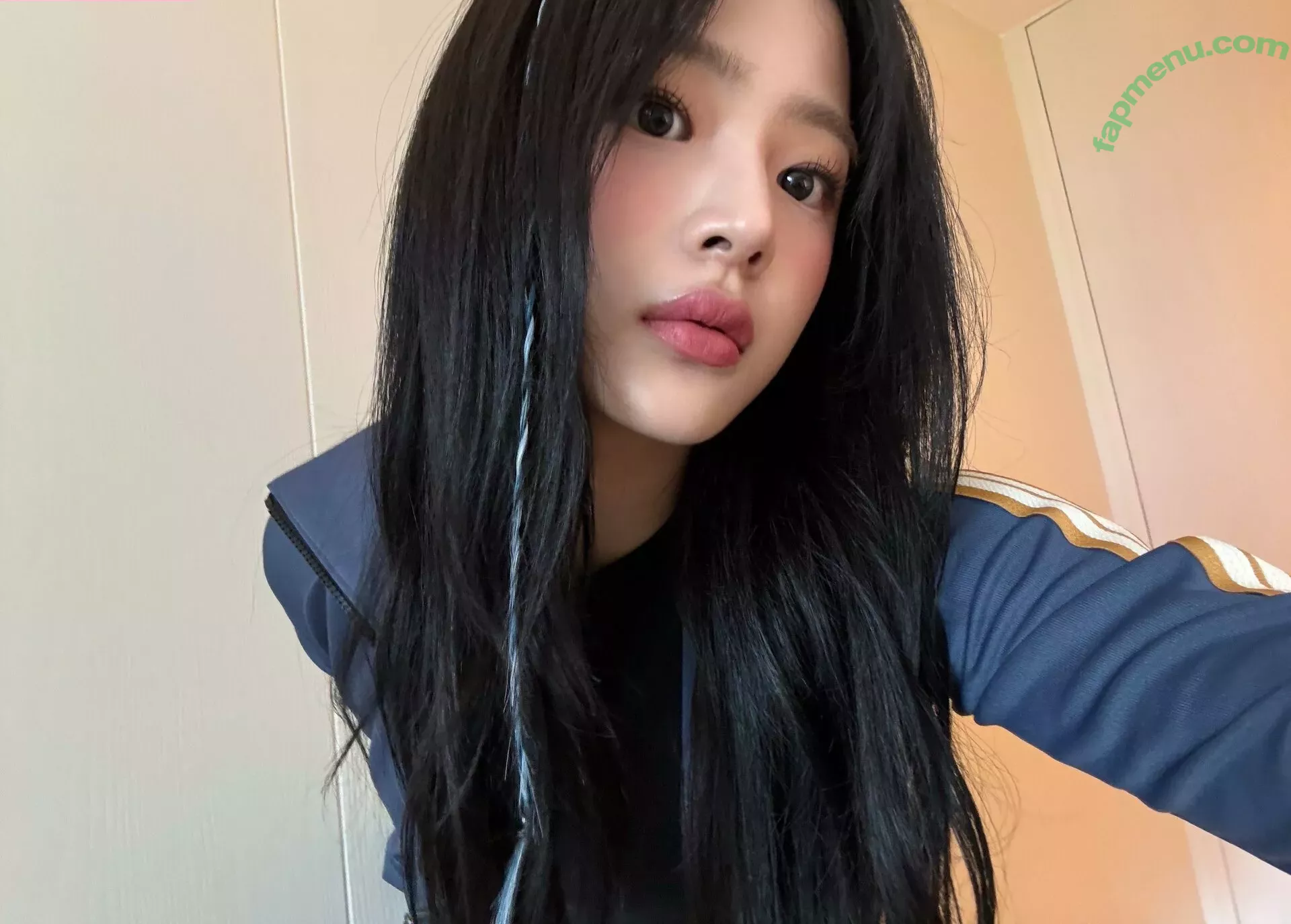 Minji nude photo #0191 (lovres_min__ / miniwithtattoos / newjeans_official)