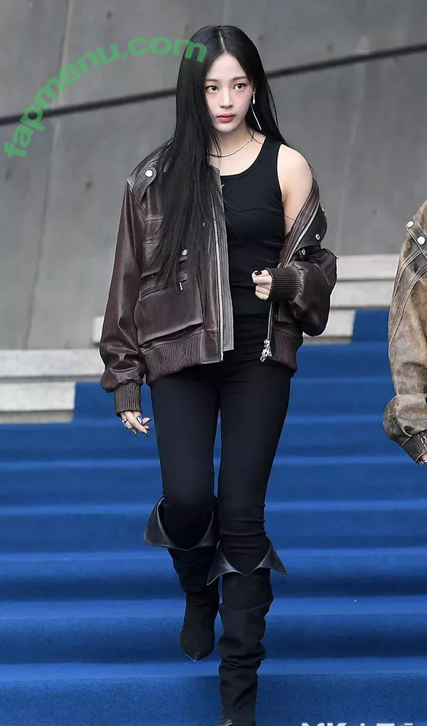 Minji nude photo #0196 (lovres_min__ / miniwithtattoos / newjeans_official)