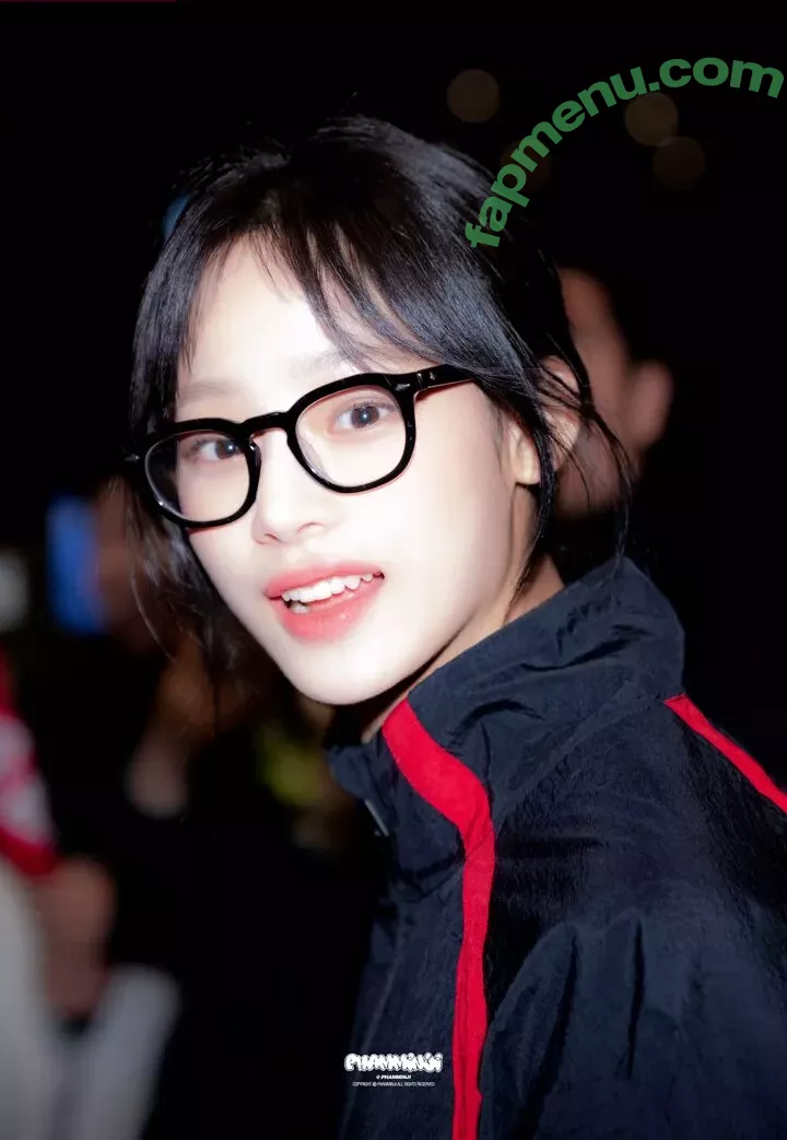 Minji nude photo #0208 (lovres_min__ / miniwithtattoos / newjeans_official)