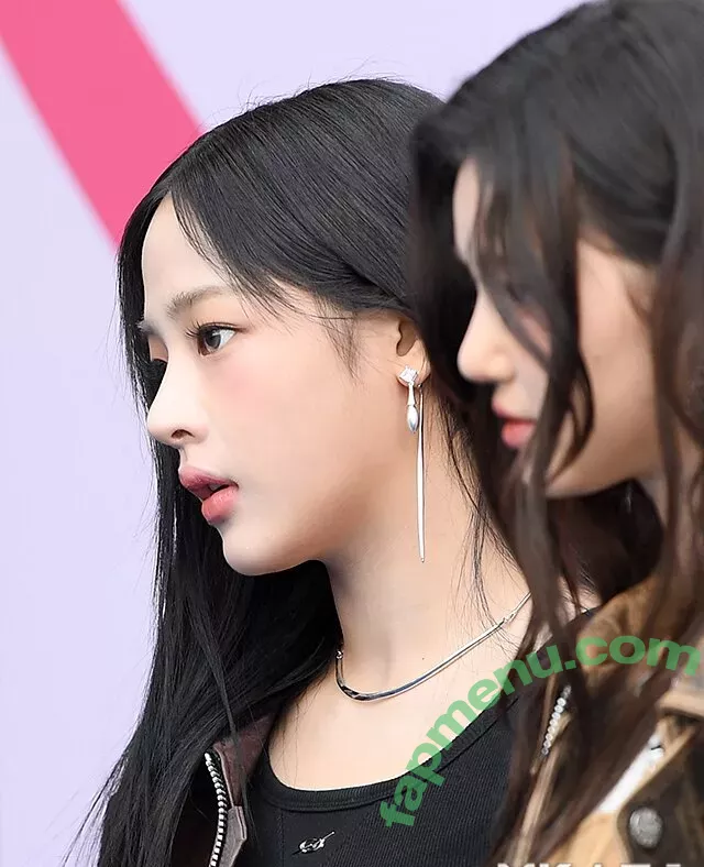 Minji nude photo #0210 (lovres_min__ / miniwithtattoos / newjeans_official)