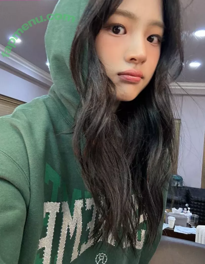 Minji nude photo #0213 (lovres_min__ / miniwithtattoos / newjeans_official)