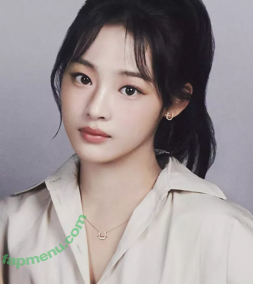 Minji nude photo #0223 (lovres_min__ / miniwithtattoos / newjeans_official)