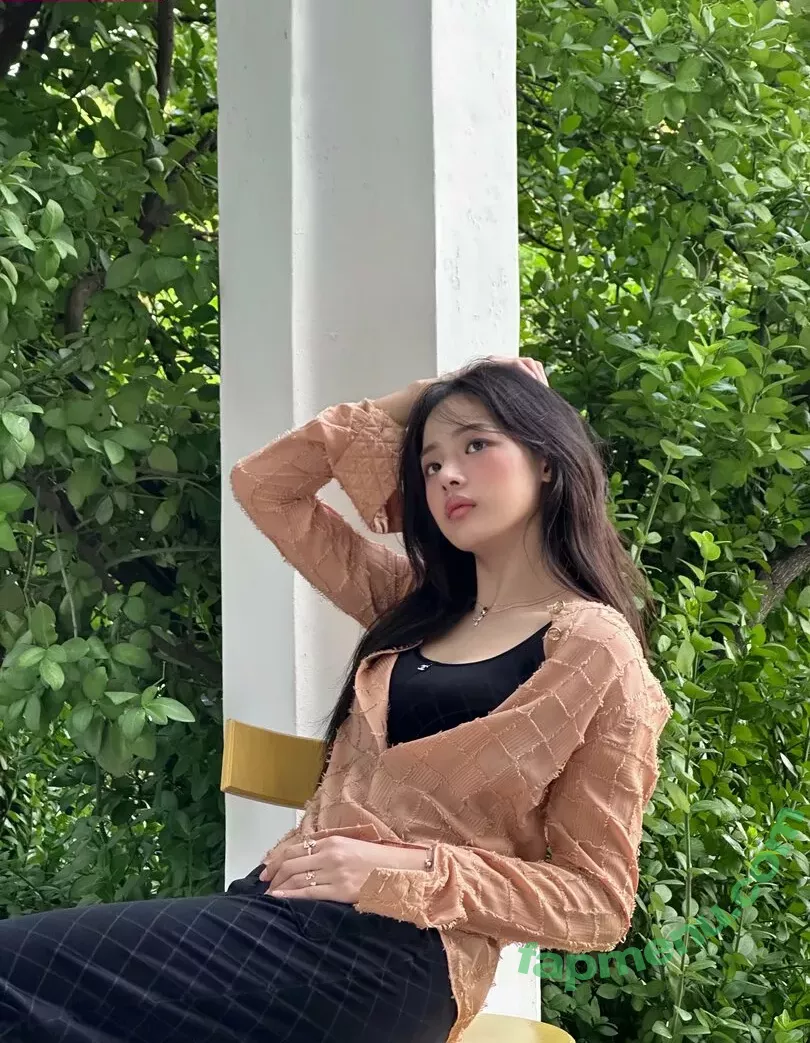 Minji nude photo #0226 (lovres_min__ / miniwithtattoos / newjeans_official)