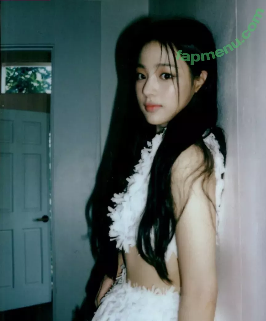 Minji nude photo #0232 (lovres_min__ / miniwithtattoos / newjeans_official)