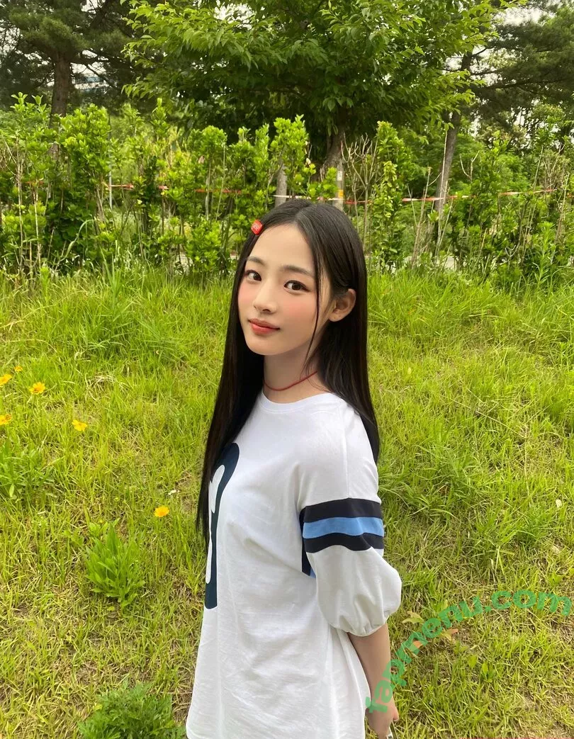 Minji nude photo #0235 (lovres_min__ / miniwithtattoos / newjeans_official)