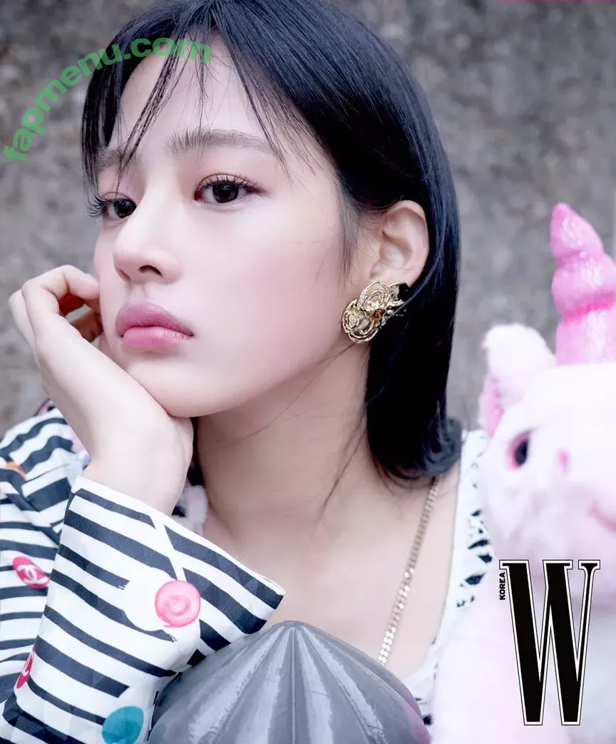 Minji nude photo #0236 (lovres_min__ / miniwithtattoos / newjeans_official)