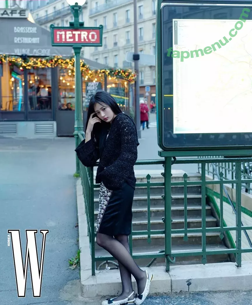 Minji nude photo #0241 (lovres_min__ / miniwithtattoos / newjeans_official)