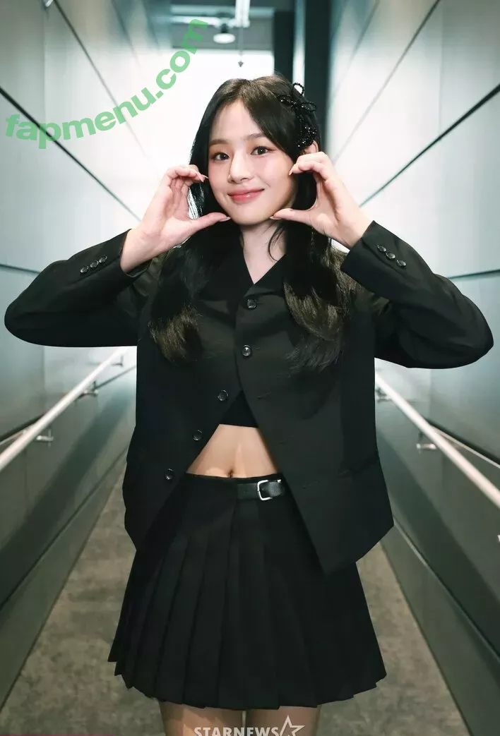 Minji nude photo #0243 (lovres_min__ / miniwithtattoos / newjeans_official)