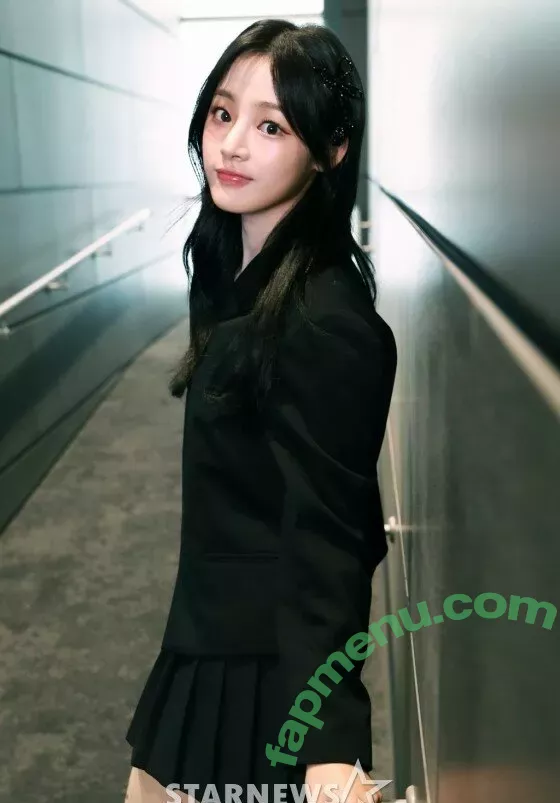 Minji nude photo #0245 (lovres_min__ / miniwithtattoos / newjeans_official)