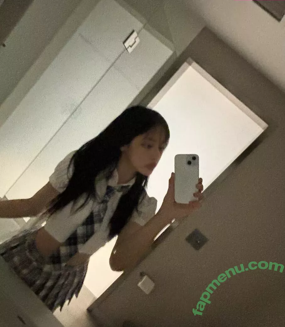 Minji nude photo #0258 (lovres_min__ / miniwithtattoos / newjeans_official)