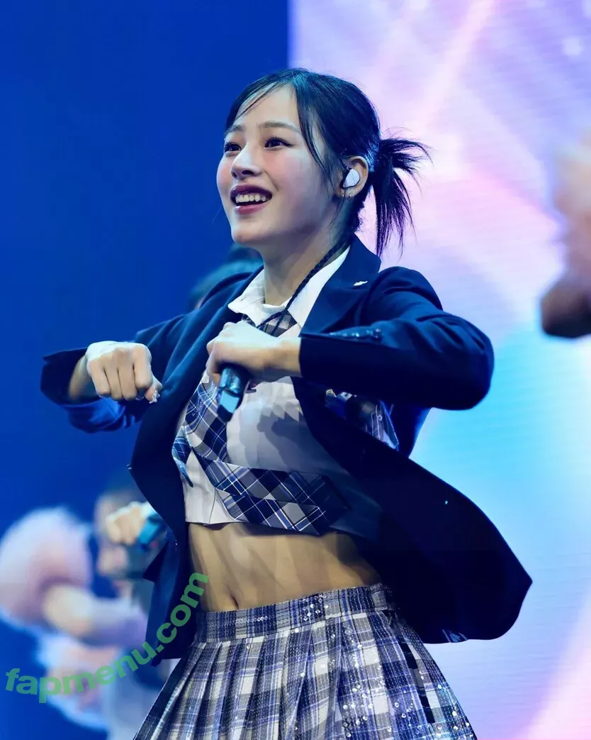 Minji nude photo #0266 (lovres_min__ / miniwithtattoos / newjeans_official)