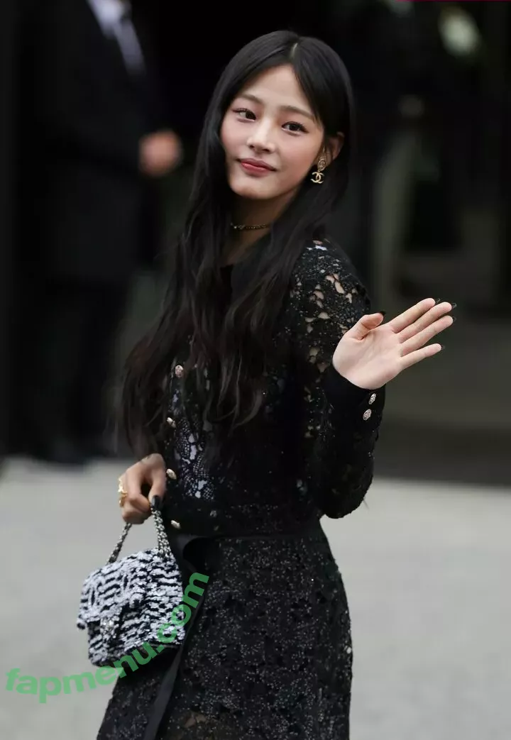 Minji nude photo #0270 (lovres_min__ / miniwithtattoos / newjeans_official)