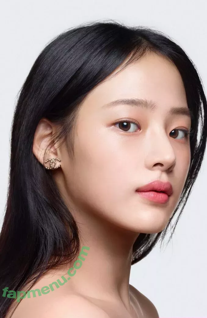 Minji nude photo #0276 (lovres_min__ / miniwithtattoos / newjeans_official)