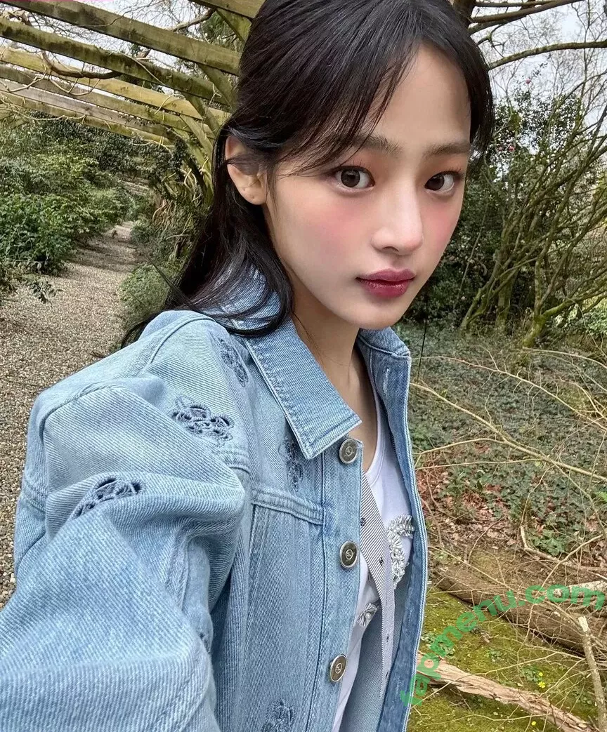 Minji nude photo #0295 (lovres_min__ / miniwithtattoos / newjeans_official)