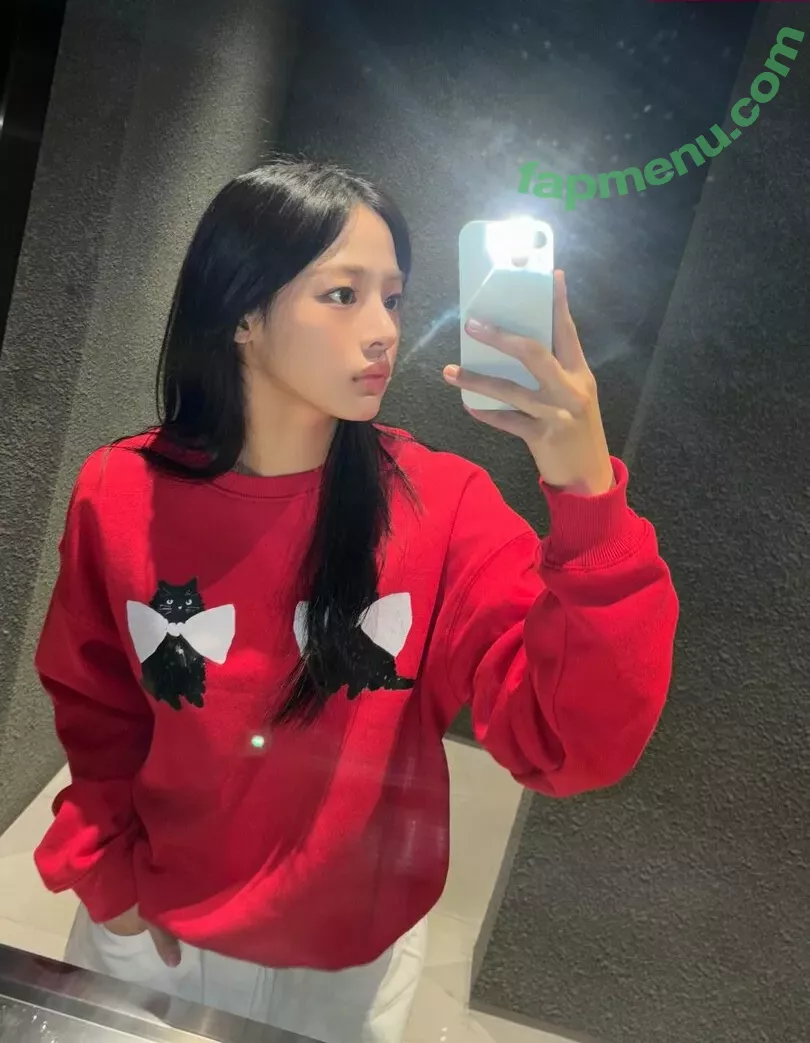 Minji nude photo #0304 (lovres_min__ / miniwithtattoos / newjeans_official)