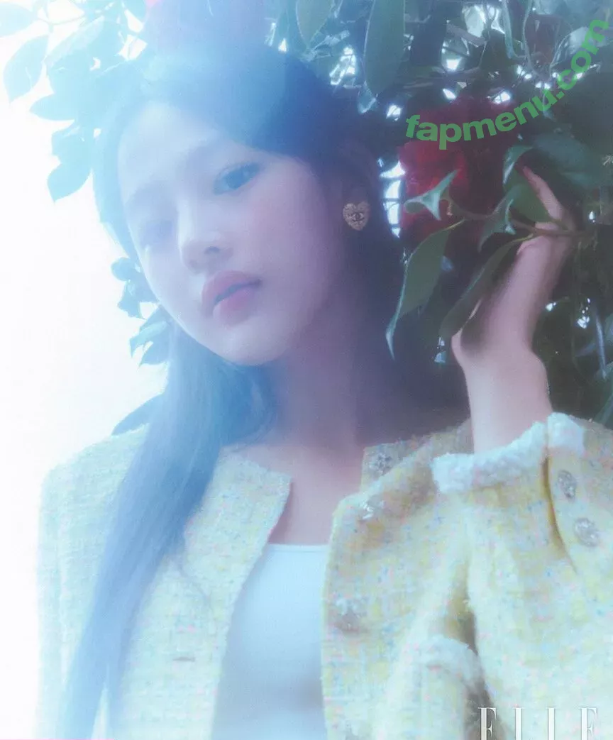 Minji nude photo #0325 (lovres_min__ / miniwithtattoos / newjeans_official)