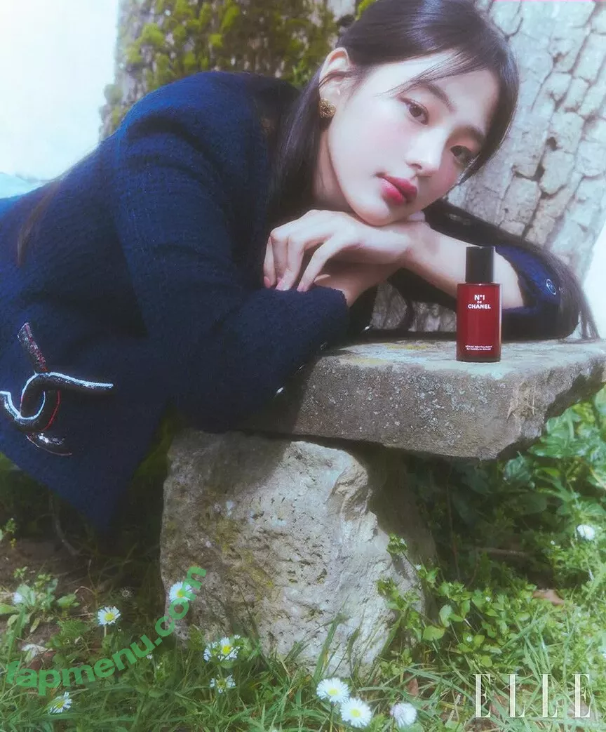 Minji nude photo #0326 (lovres_min__ / miniwithtattoos / newjeans_official)