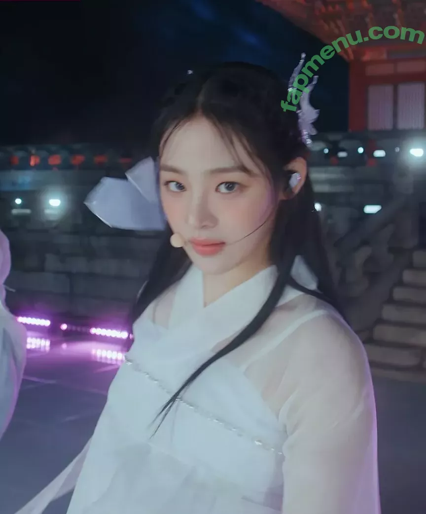 Minji nude photo #0420 (lovres_min__ / miniwithtattoos / newjeans_official)