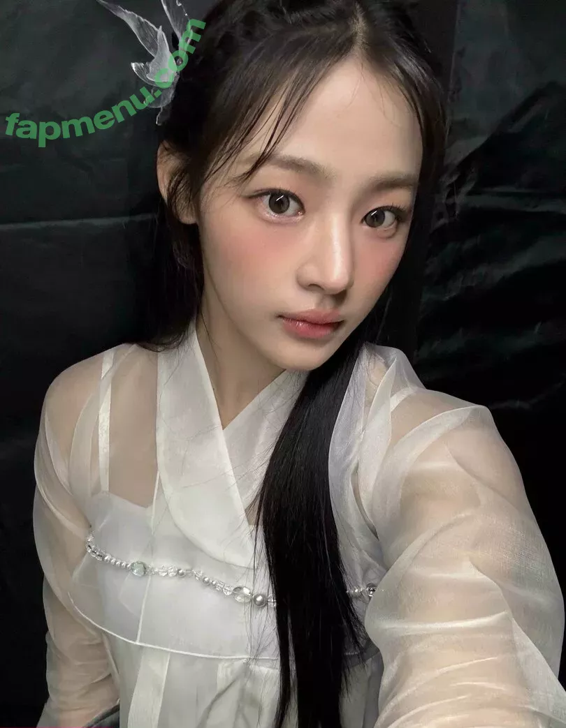 Minji nude photo #0424 (lovres_min__ / miniwithtattoos / newjeans_official)