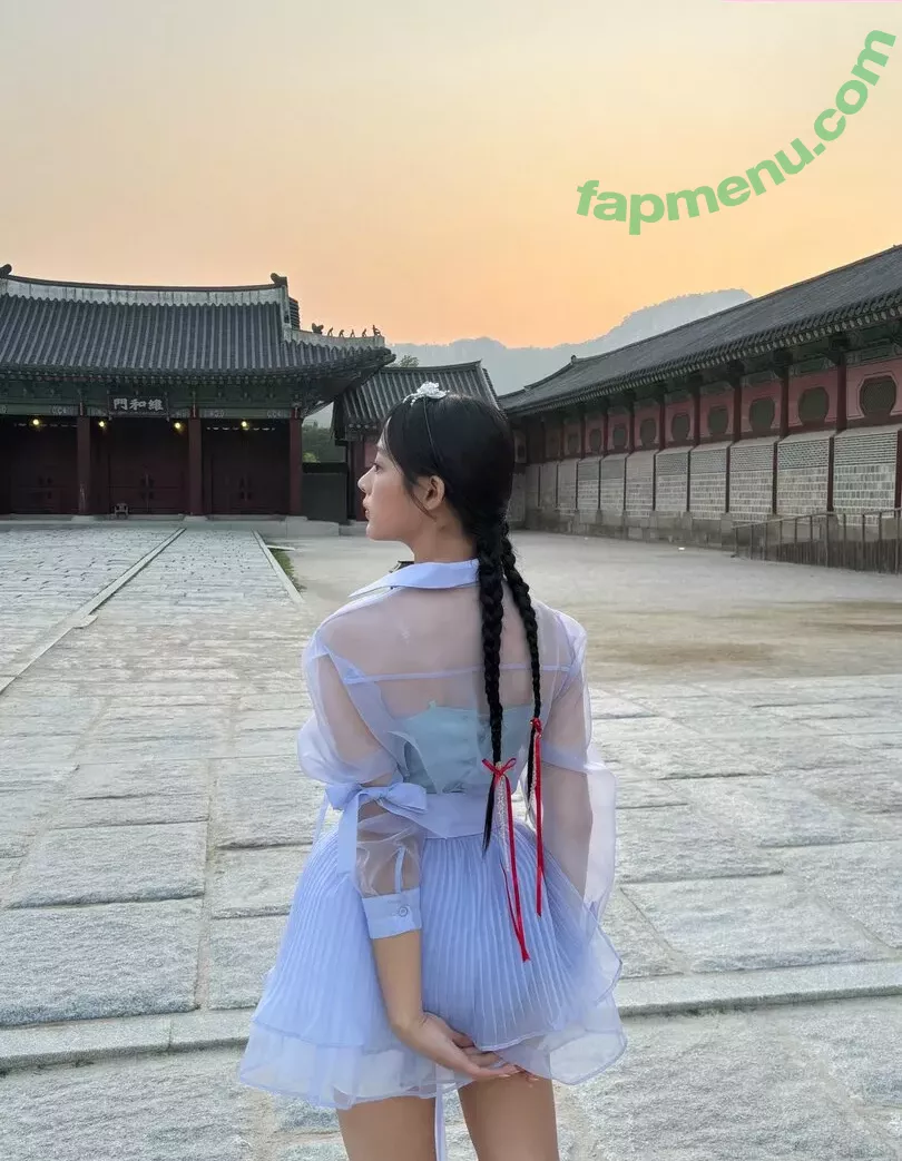 Minji nude photo #0438 (lovres_min__ / miniwithtattoos / newjeans_official)