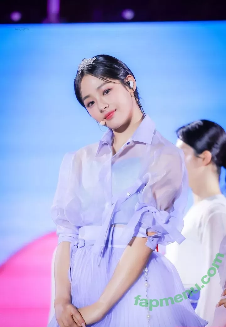 Minji nude photo #0448 (lovres_min__ / miniwithtattoos / newjeans_official)