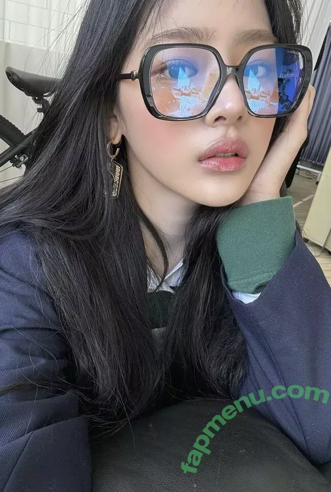 Minji nude photo #0462 (lovres_min__ / miniwithtattoos / newjeans_official)