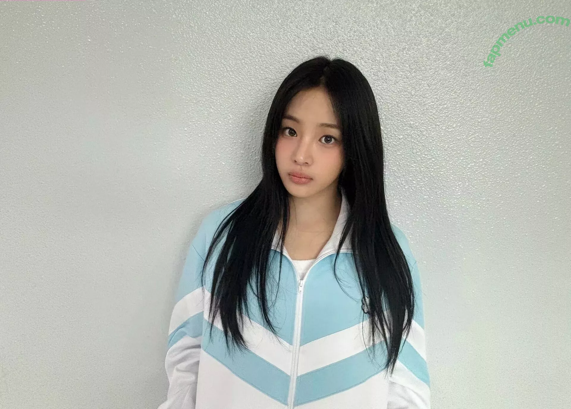 Minji nude photo #0476 (lovres_min__ / miniwithtattoos / newjeans_official)