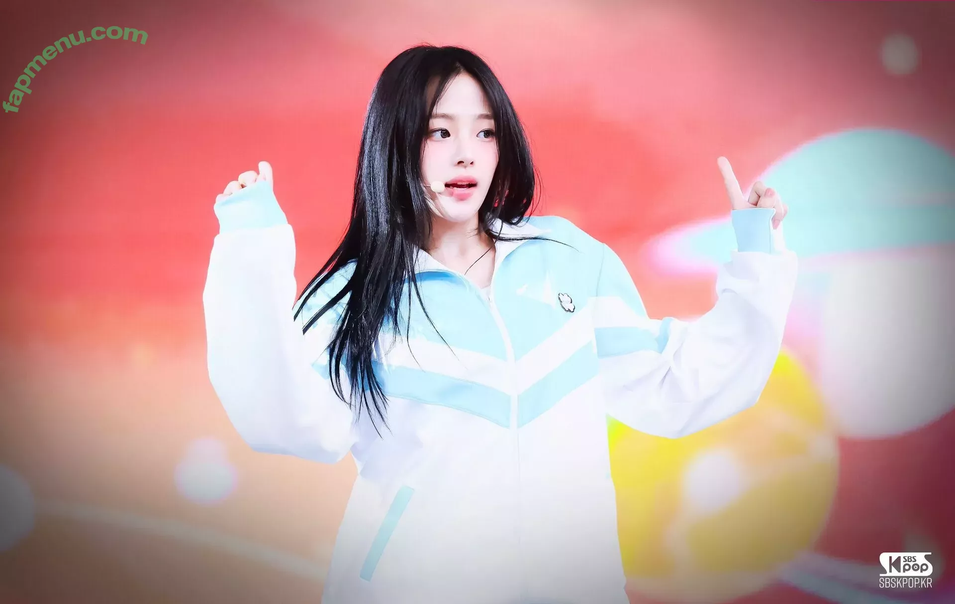 Minji nude photo #0501 (lovres_min__ / miniwithtattoos / newjeans_official)