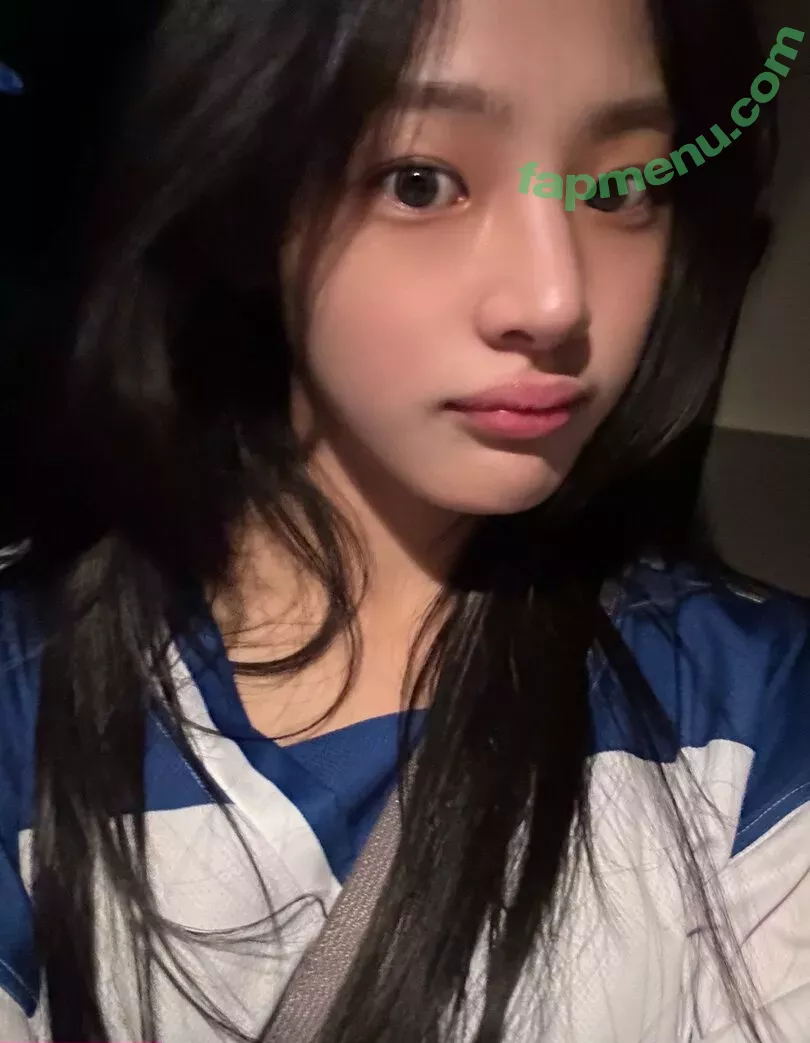 Minji nude photo #0513 (lovres_min__ / miniwithtattoos / newjeans_official)