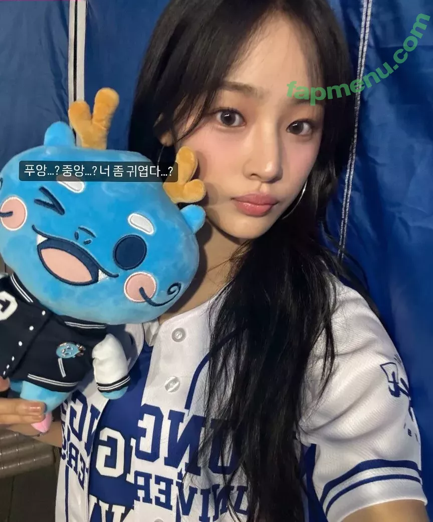 Minji nude photo #0514 (lovres_min__ / miniwithtattoos / newjeans_official)