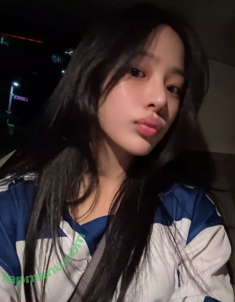 Minji nude photo #0515 (lovres_min__ / miniwithtattoos / newjeans_official)