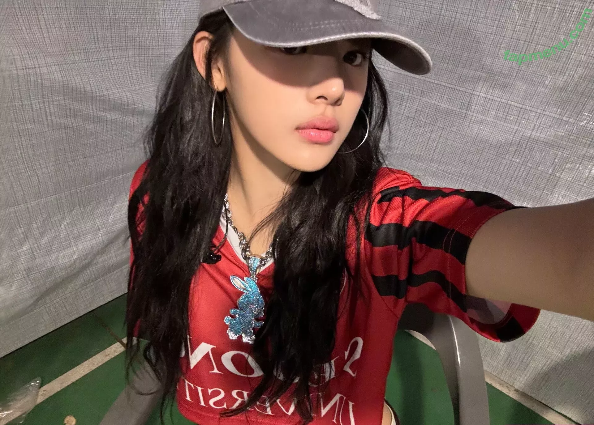 Minji nude photo #0518 (lovres_min__ / miniwithtattoos / newjeans_official)