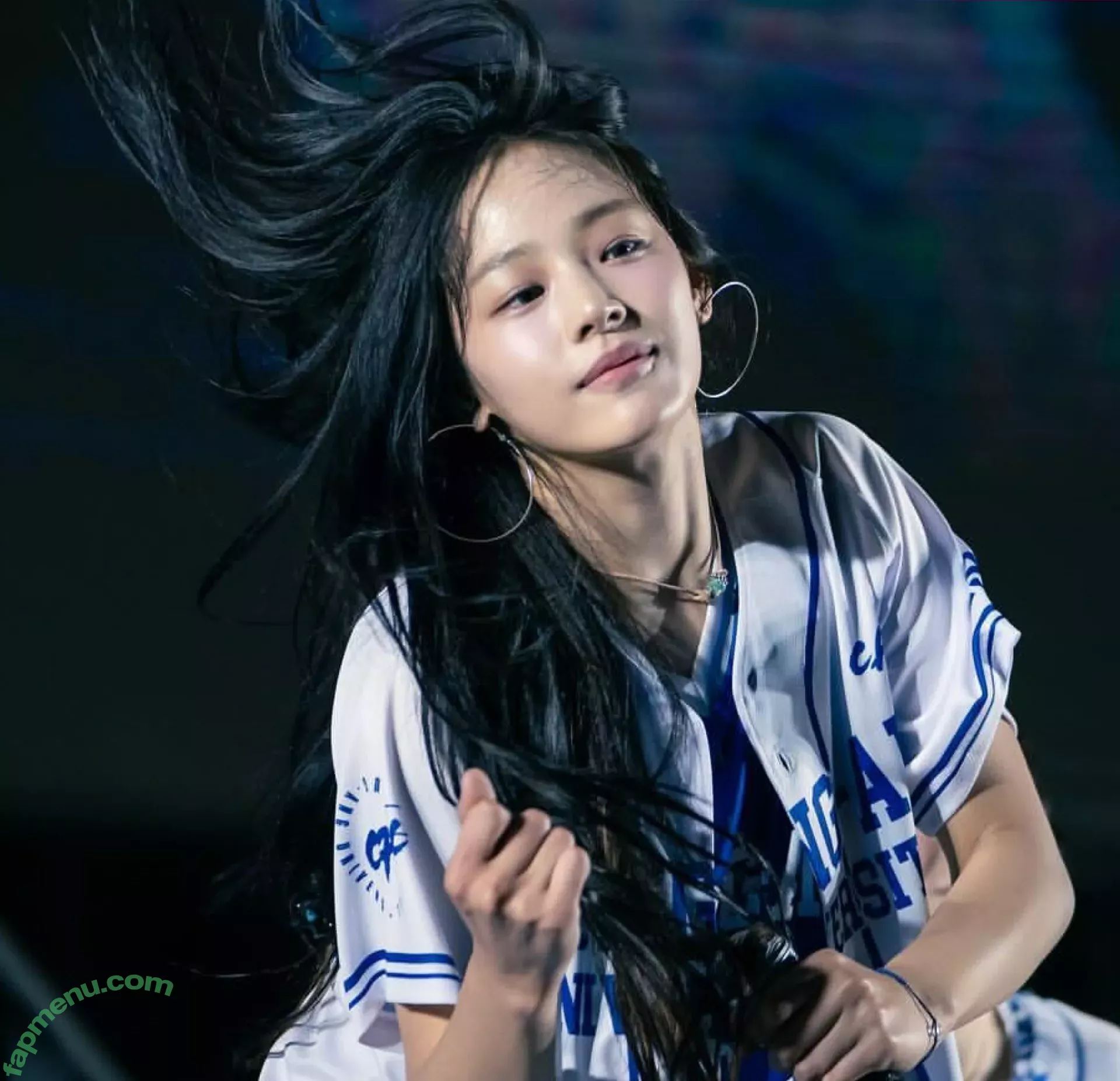 Minji nude photo #0533 (lovres_min__ / miniwithtattoos / newjeans_official)