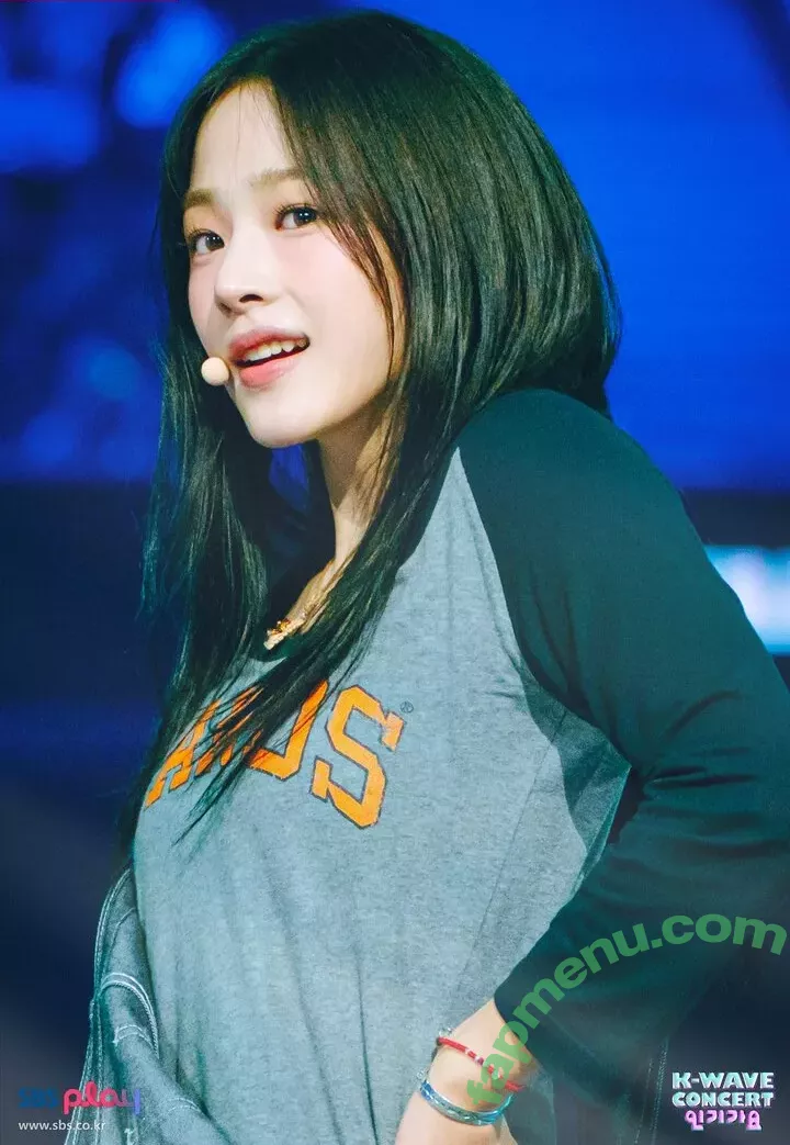 Minji nude photo #0544 (lovres_min__ / miniwithtattoos / newjeans_official)