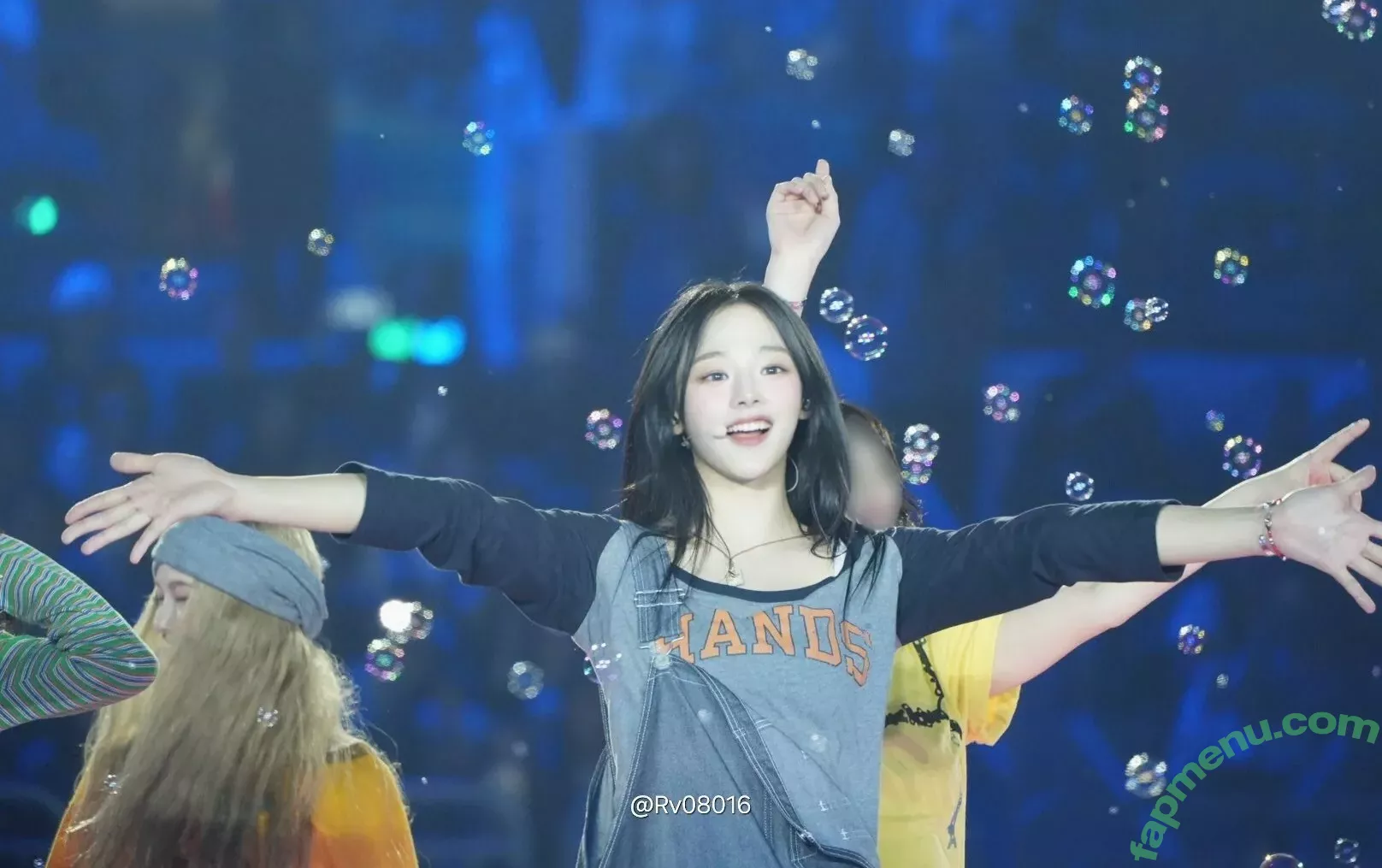 Minji nude photo #0550 (lovres_min__ / miniwithtattoos / newjeans_official)