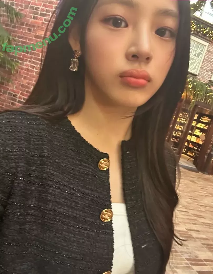 Minji nude photo #0563 (lovres_min__ / miniwithtattoos / newjeans_official)