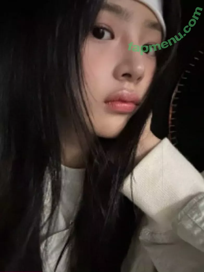 Minji nude photo #0565 (lovres_min__ / miniwithtattoos / newjeans_official)