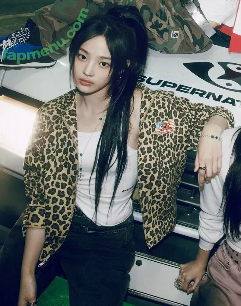 Minji nude photo #0588 (lovres_min__ / miniwithtattoos / newjeans_official)