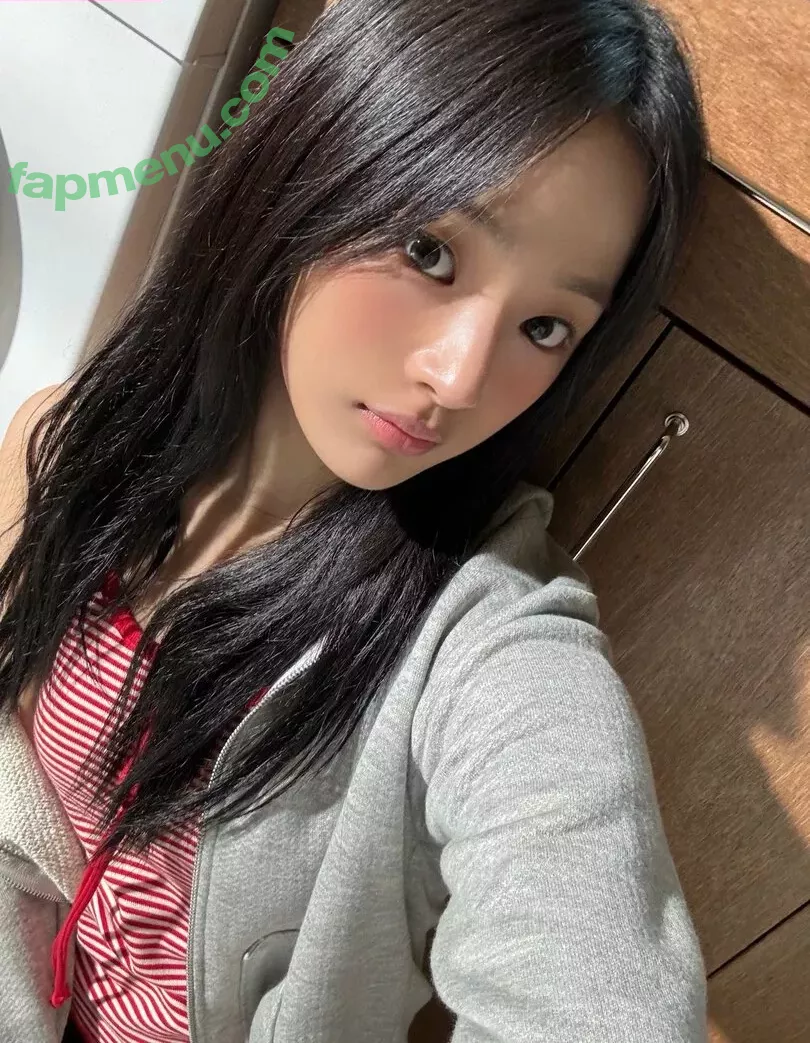 Minji nude photo #0597 (lovres_min__ / miniwithtattoos / newjeans_official)