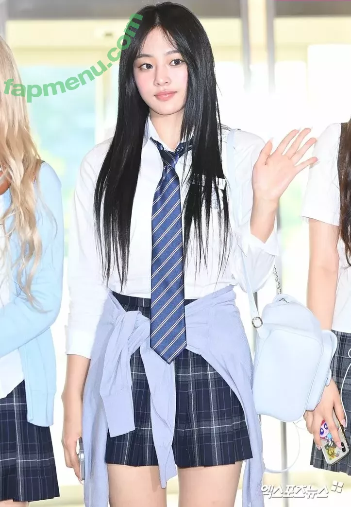 Minji nude photo #0604 (lovres_min__ / miniwithtattoos / newjeans_official)