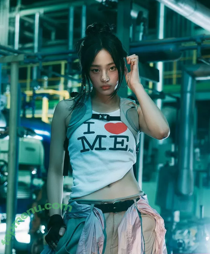 Minji nude photo #0607 (lovres_min__ / miniwithtattoos / newjeans_official)