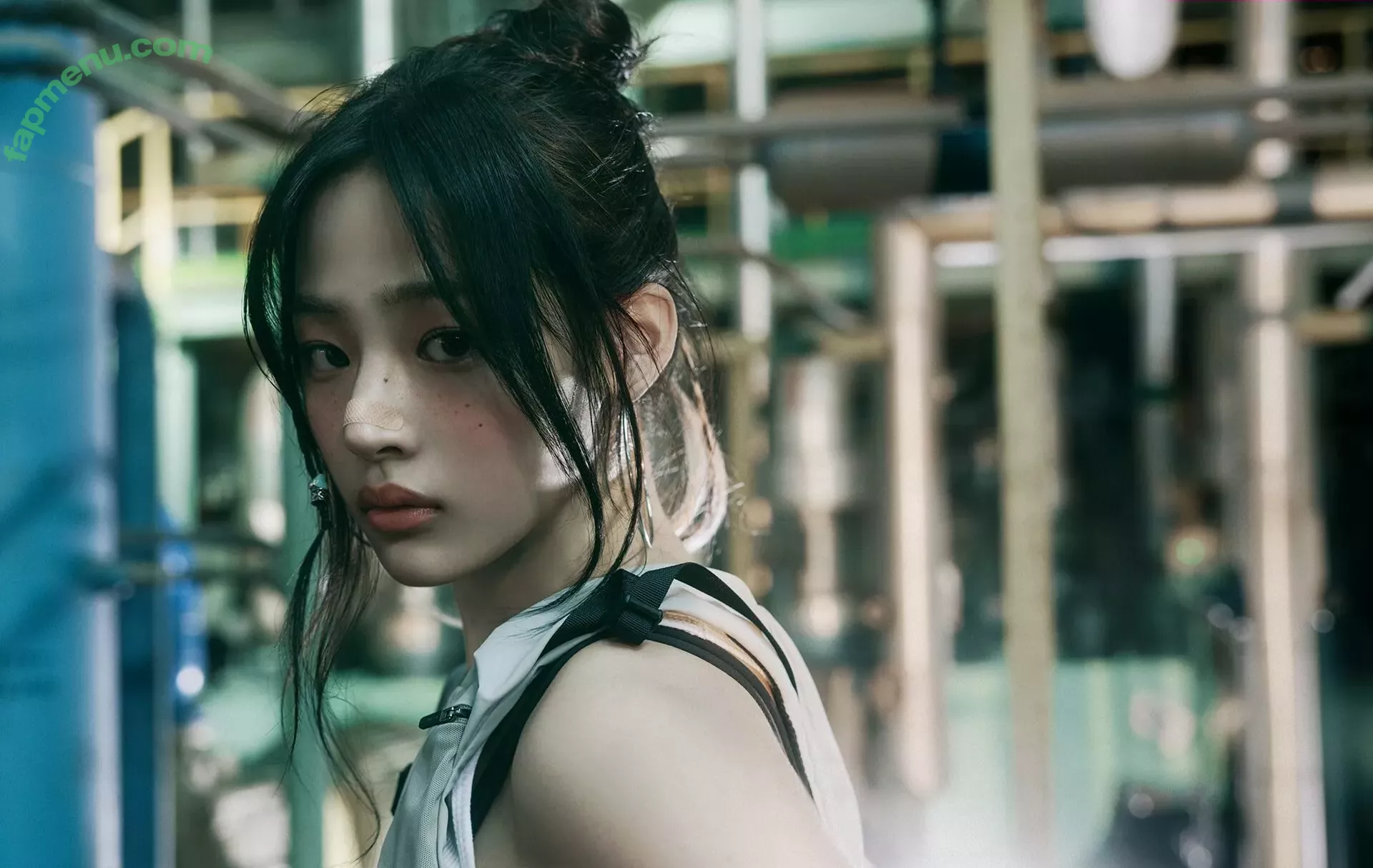 Minji nude photo #0610 (lovres_min__ / miniwithtattoos / newjeans_official)