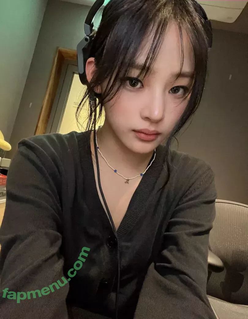Minji nude photo #0651 (lovres_min__ / miniwithtattoos / newjeans_official)