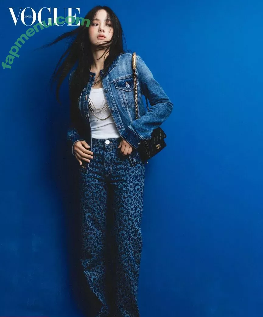 Minji nude photo #0655 (lovres_min__ / miniwithtattoos / newjeans_official)