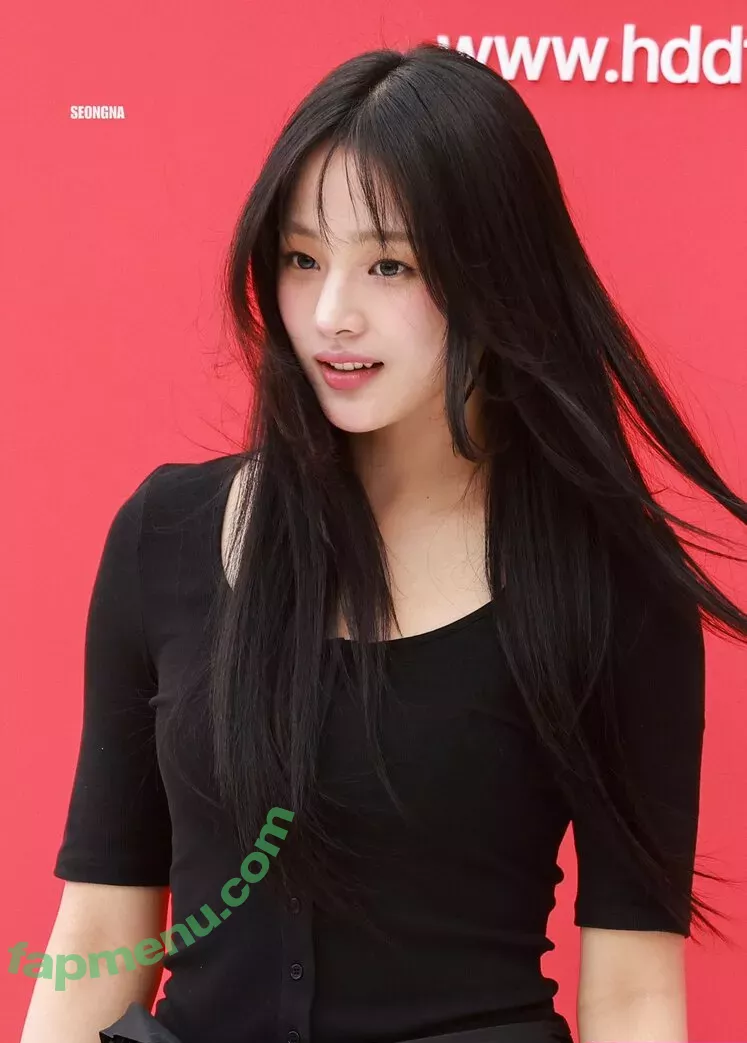 Minji nude photo #0668 (lovres_min__ / miniwithtattoos / newjeans_official)