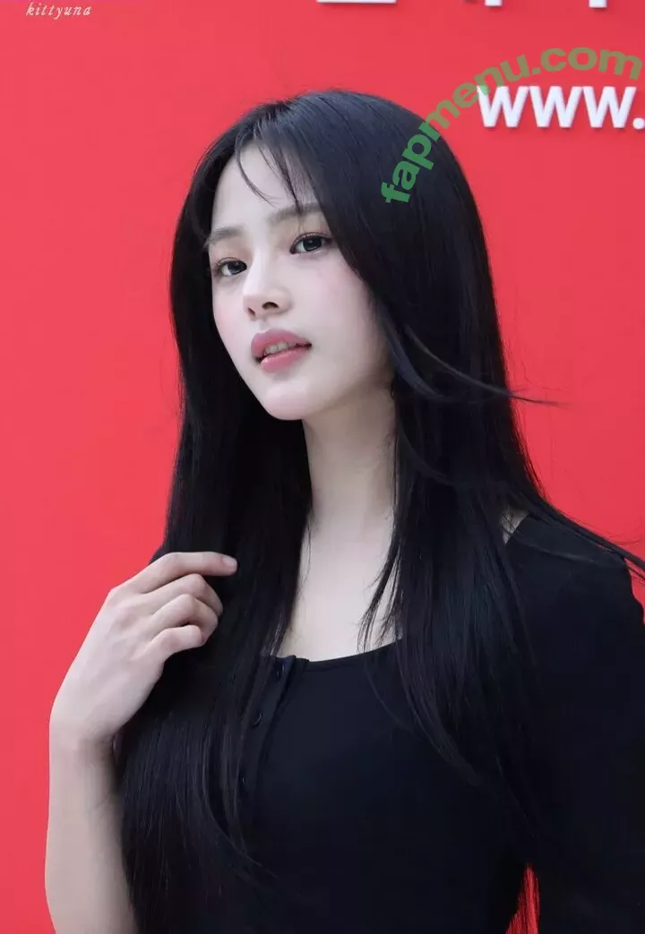 Minji nude photo #0669 (lovres_min__ / miniwithtattoos / newjeans_official)