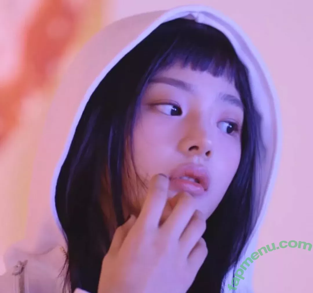 Minji nude photo #0677 (lovres_min__ / miniwithtattoos / newjeans_official)