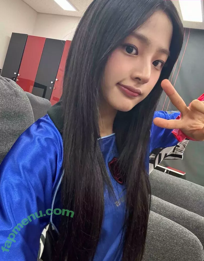 Minji nude photo #0696 (lovres_min__ / miniwithtattoos / newjeans_official)