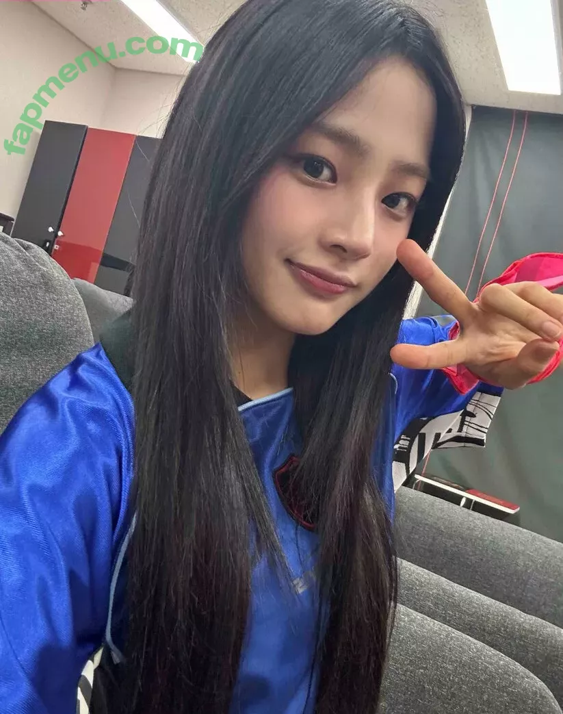Minji nude photo #0697 (lovres_min__ / miniwithtattoos / newjeans_official)