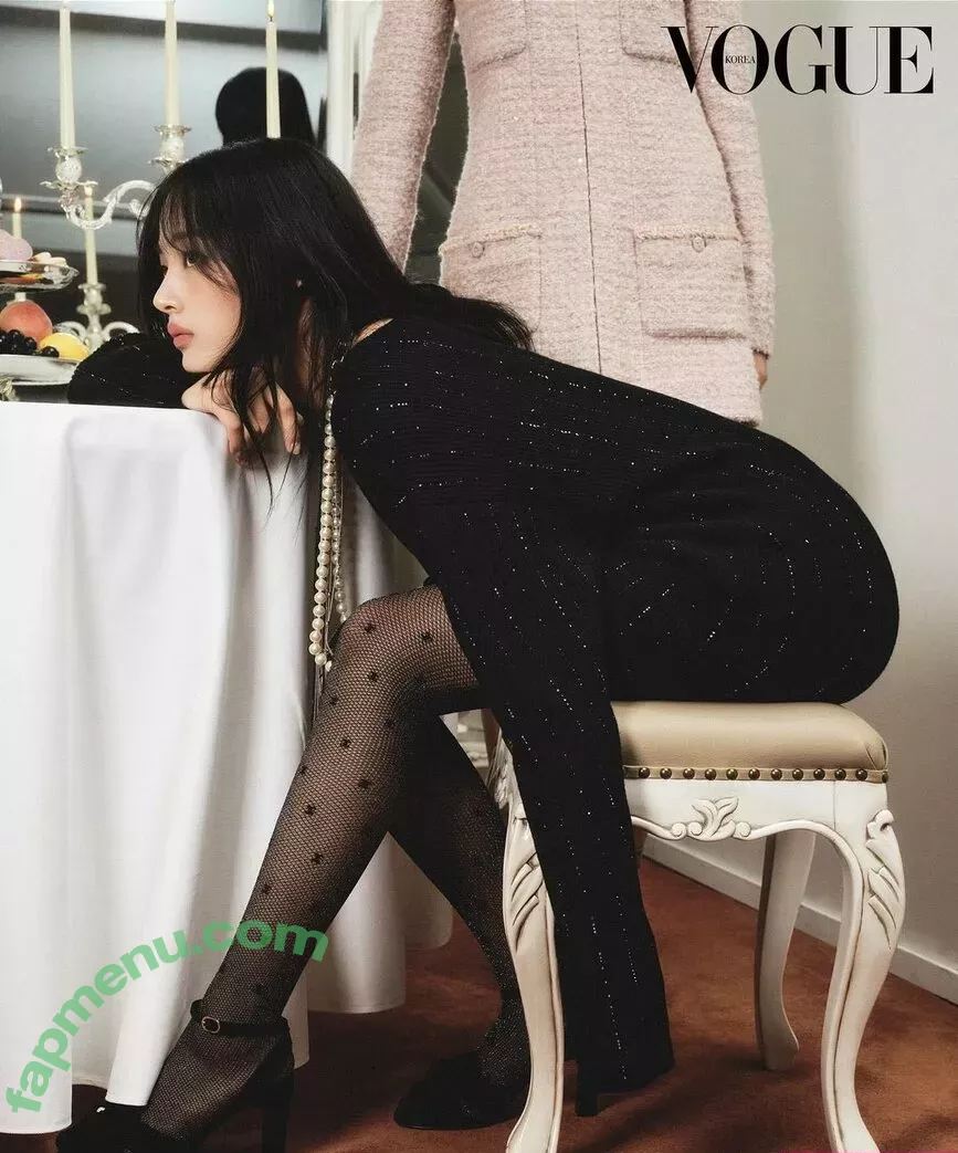 Minji nude photo #0736 (lovres_min__ / miniwithtattoos / newjeans_official)